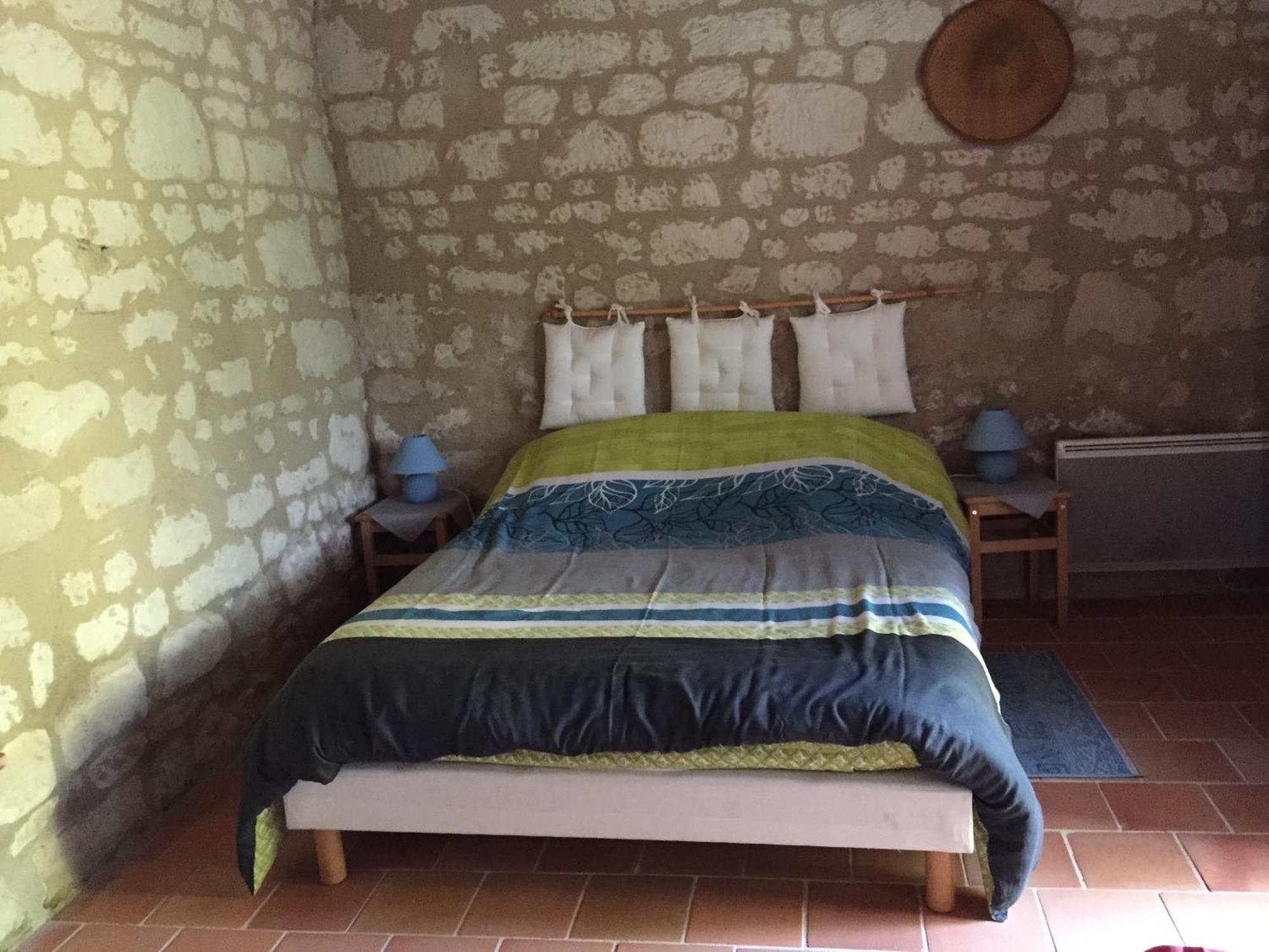 Les Caves Hotel Ambillou-Château Стая снимка
