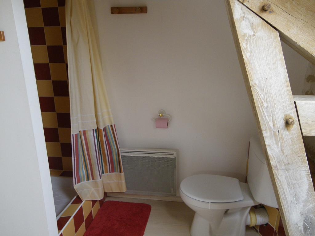 Les Caves Hotel Ambillou-Château Стая снимка