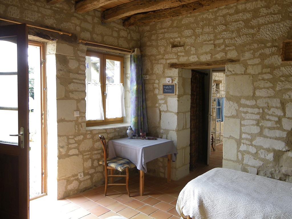Les Caves Hotel Ambillou-Château Екстериор снимка