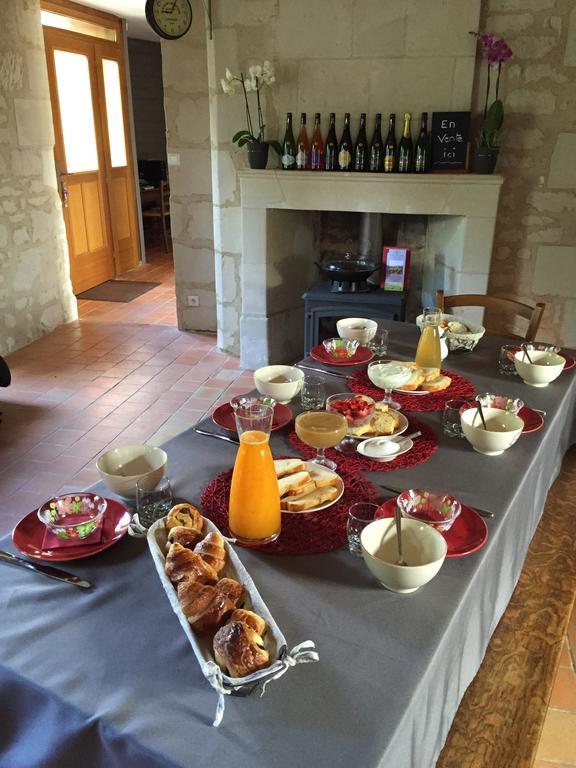 Les Caves Hotel Ambillou-Château Екстериор снимка