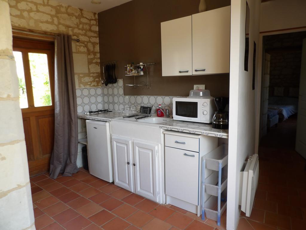 Les Caves Hotel Ambillou-Château Екстериор снимка